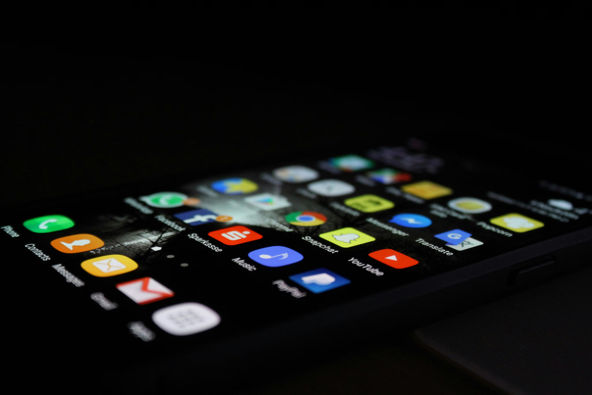 Leveraging Social Media for Business Growth: Strategies for Freelancers and Small Businesses